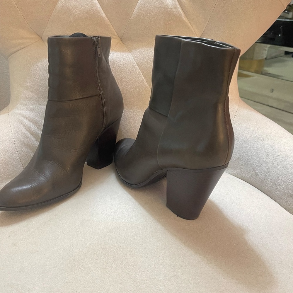 Nine West Bootie Olive Green Khaki